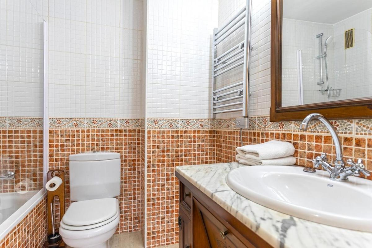 -Malagasunapts- West Beach Malaga Seafood & Relax Exterior foto